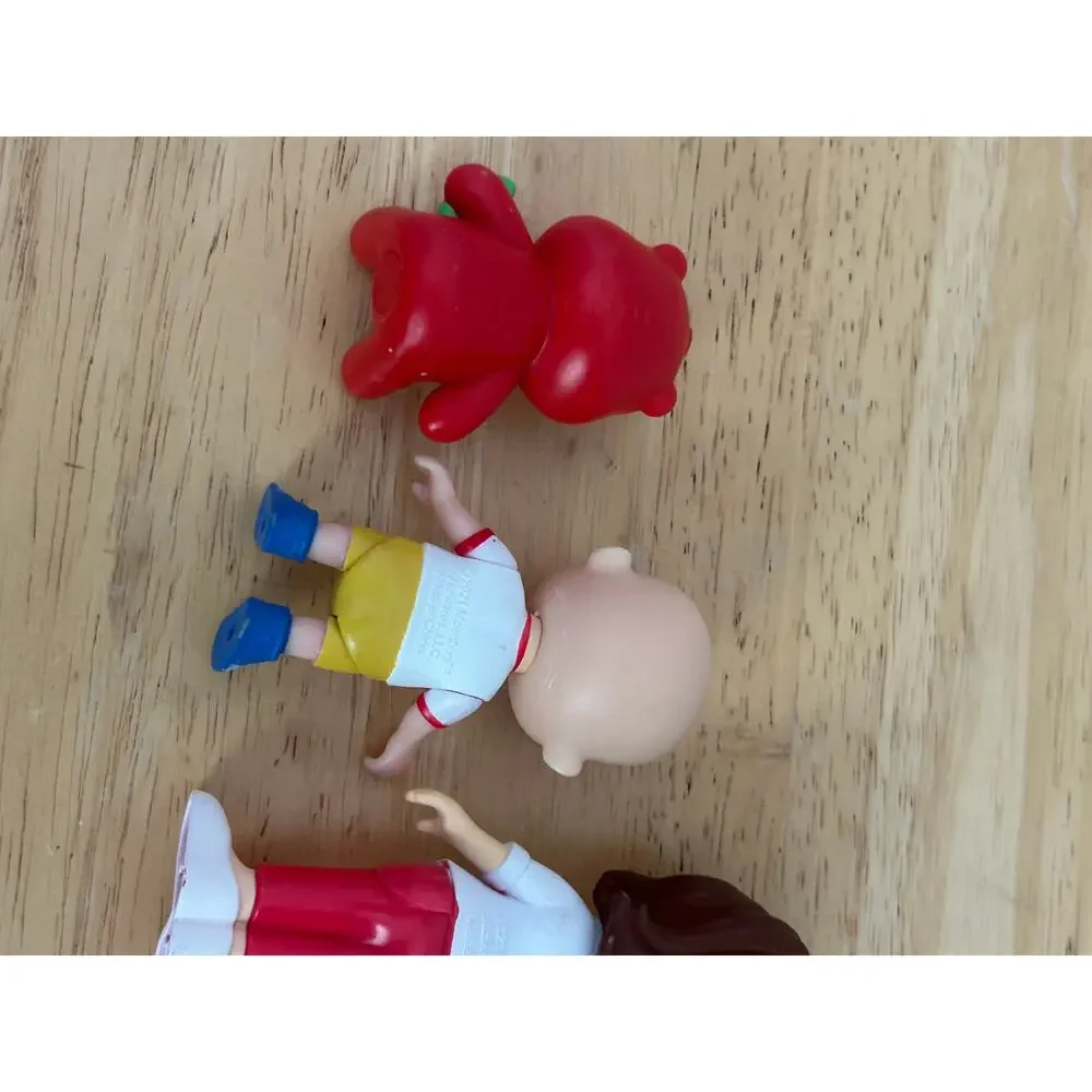CoComelon Figure Lot – JJ, Mom, Tom‑Tom & Teddy Bear